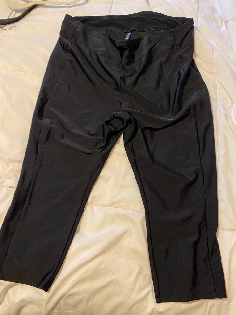 torrid Black Cropped Active Leggings